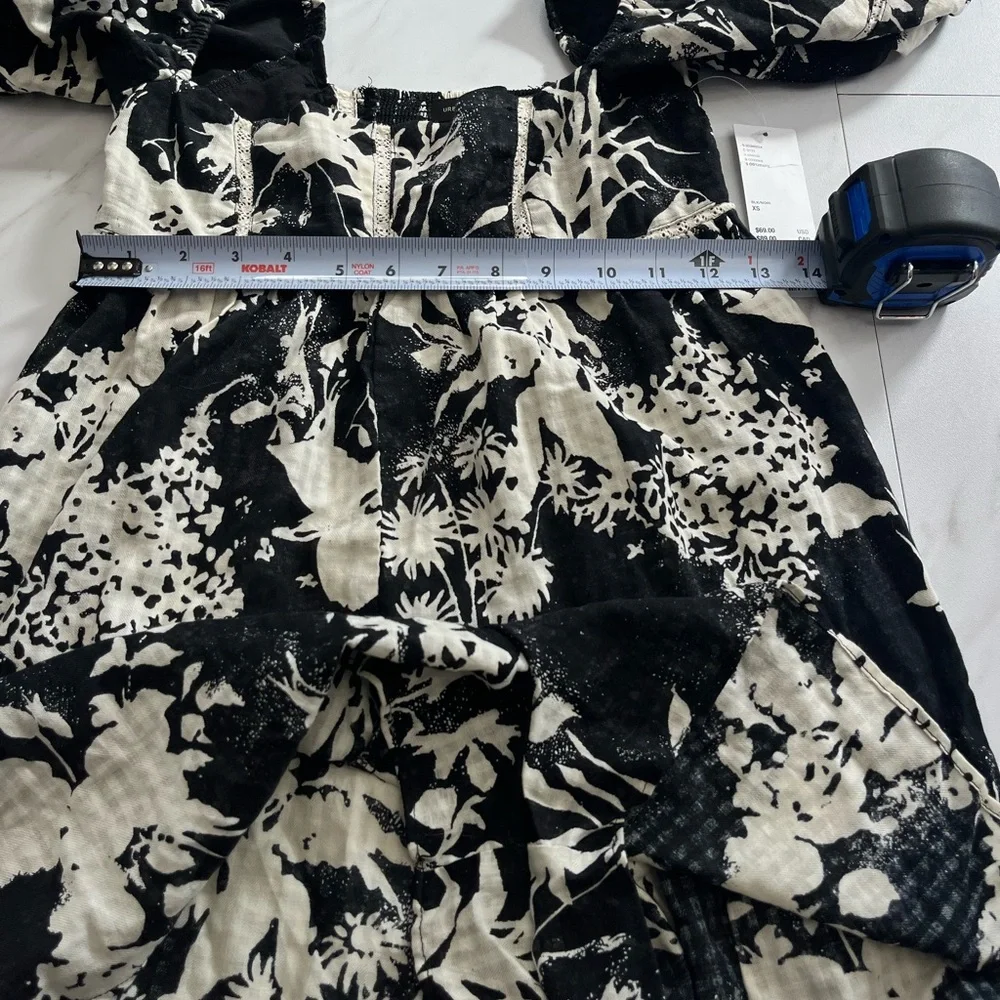 NWT Urban Outfitters Floral Puffed Sleeve Cotton Romper Size Xs